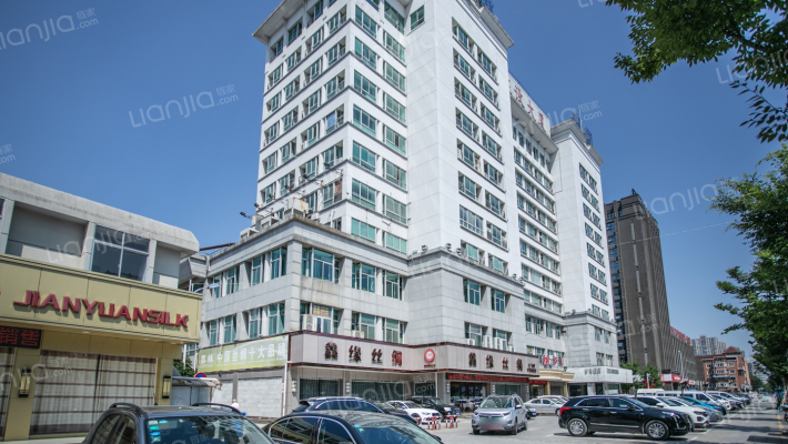 建设大厦外景图