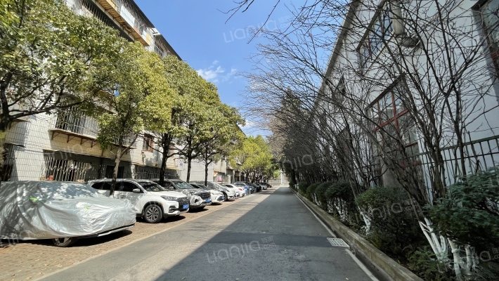 中铁44区外景图