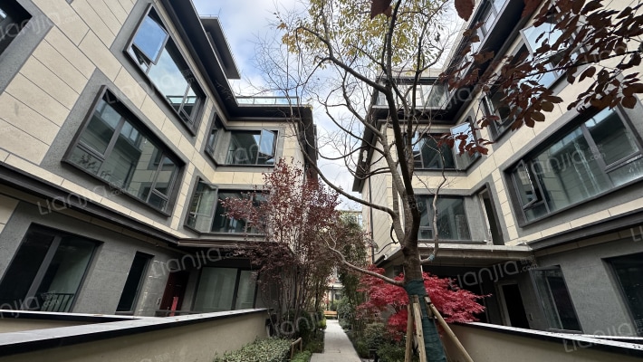 龙湖景粼天著湖酌外景图