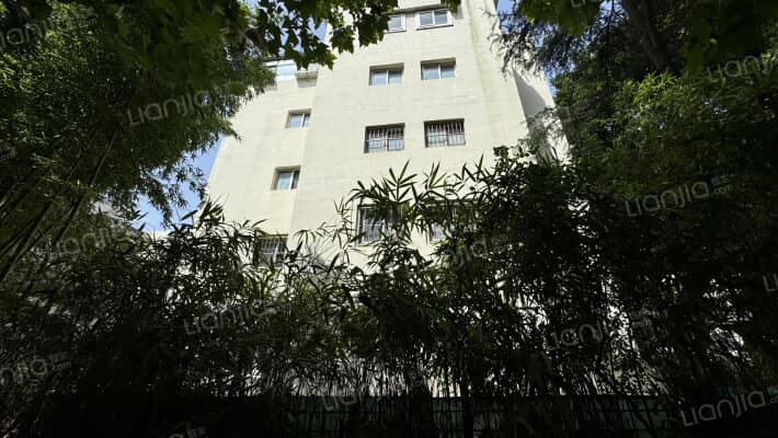 青铜峡路外景图