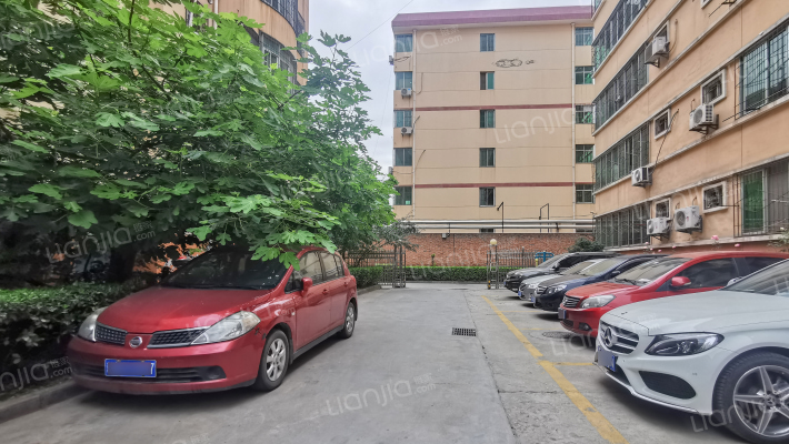 地税绿园小区外景图