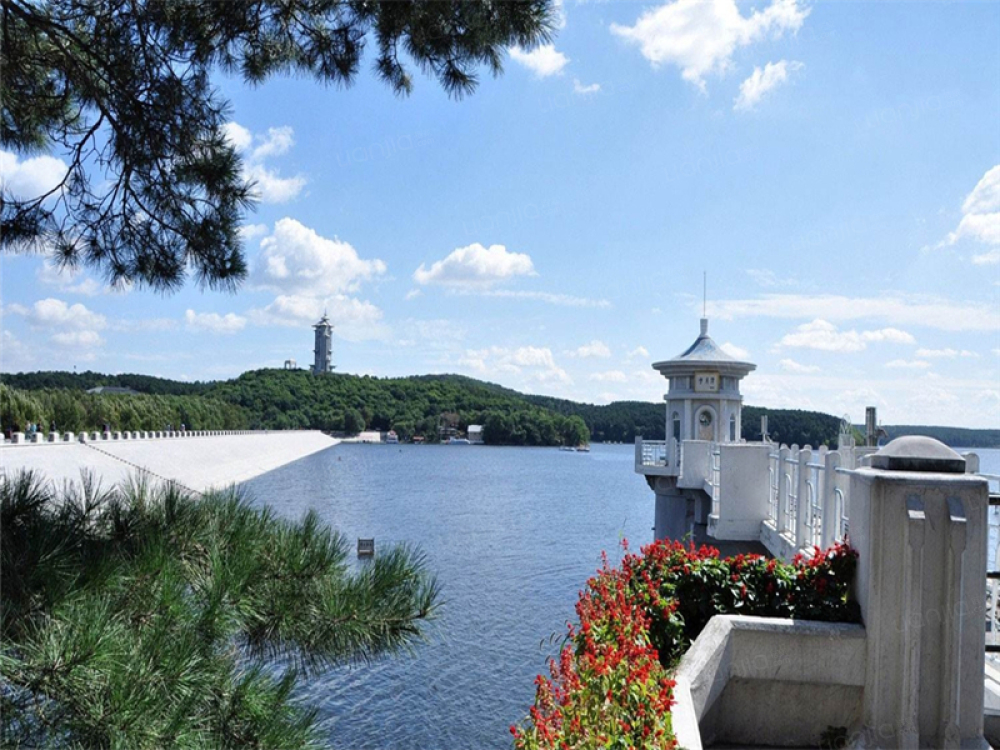 亚泰山语湖相册