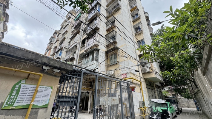 小巷30号外景图