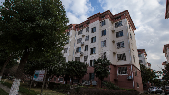 晨曦北园外景图