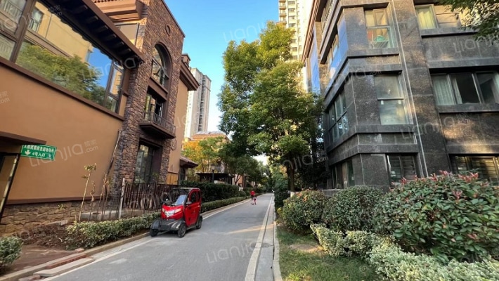 拓基兰宫墅外景图