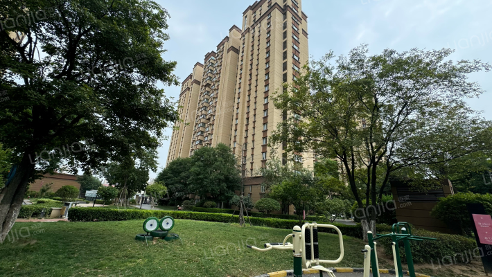 青岛龙湖大方居外景图