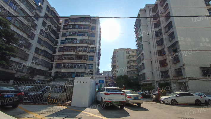 市轻工机械厂宿舍外景图