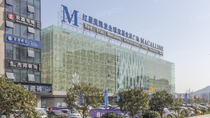 泰坦大道外景图