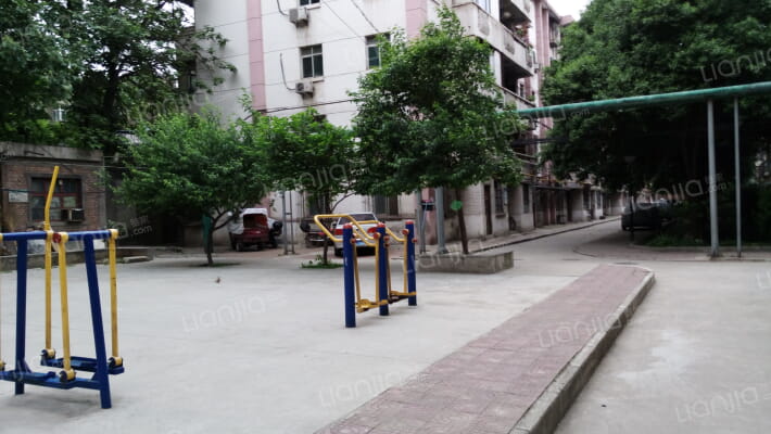 西安航空学院家属院外景图