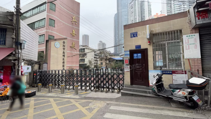 万东花鸟市场外景图