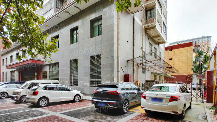 市政工程大楼外景图