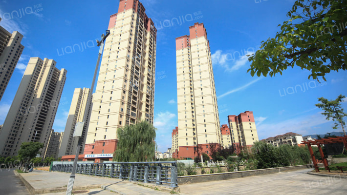 森科尚城外景图