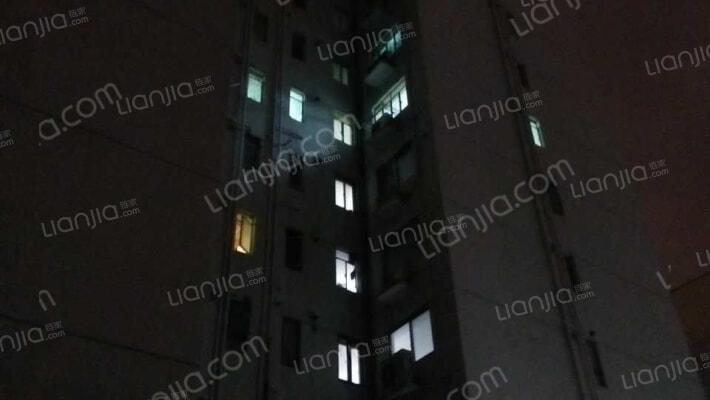 沪华公寓外景图