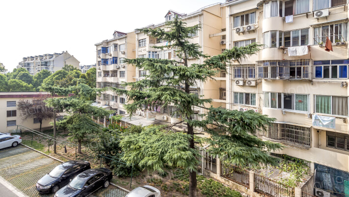 高南新村外景图