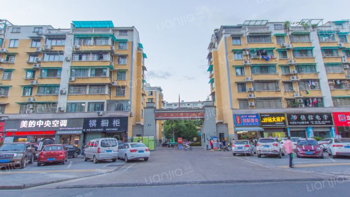 广天绿城花园外景图