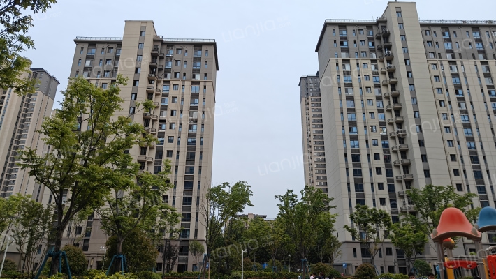 碧桂园翡翠湾外景图