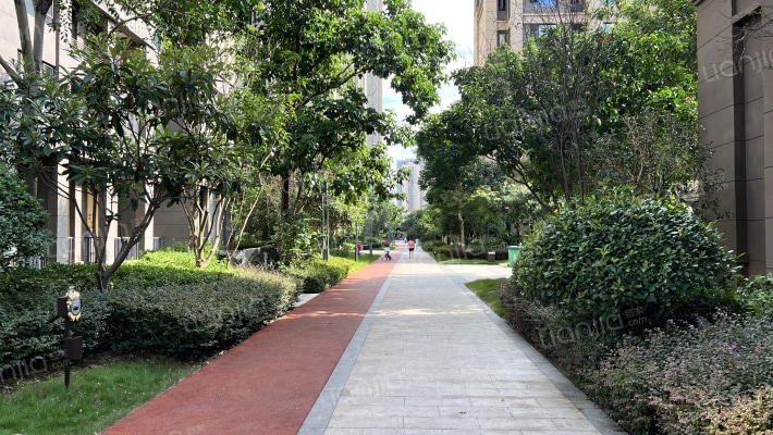 中骏云景台外景图