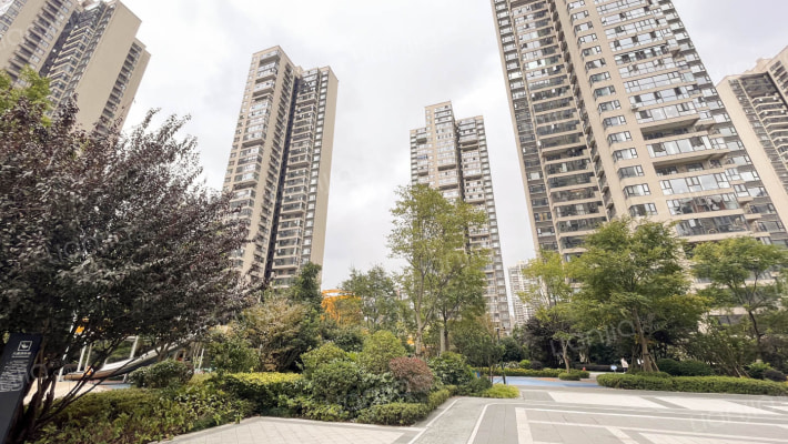 万科理想城C区外景图