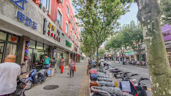 平型关路615弄外景图