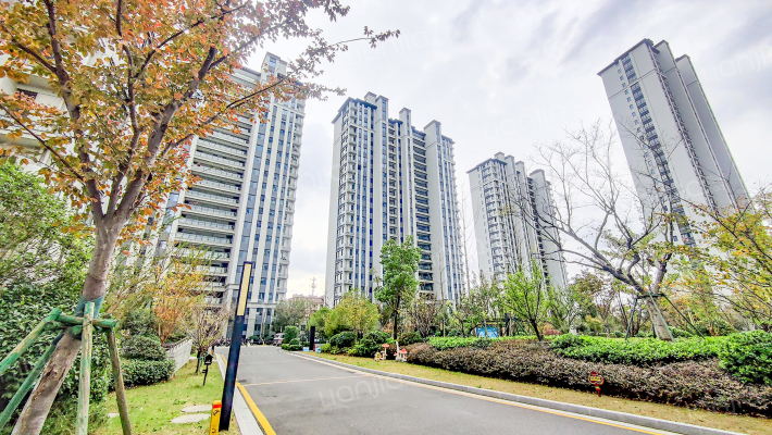 鸿翔龙悦府外景图