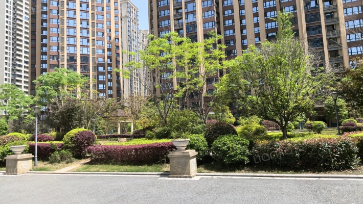 成信悦城外景图