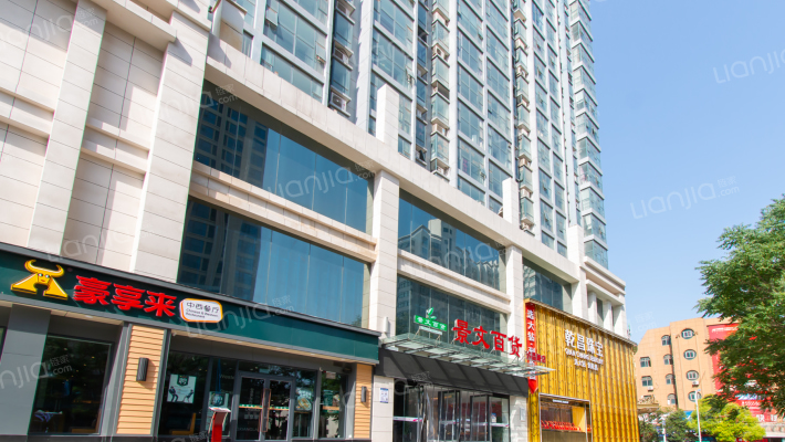 上街SOHO楼外景图