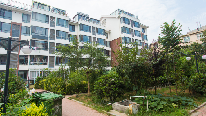 龙潭山庄外景图