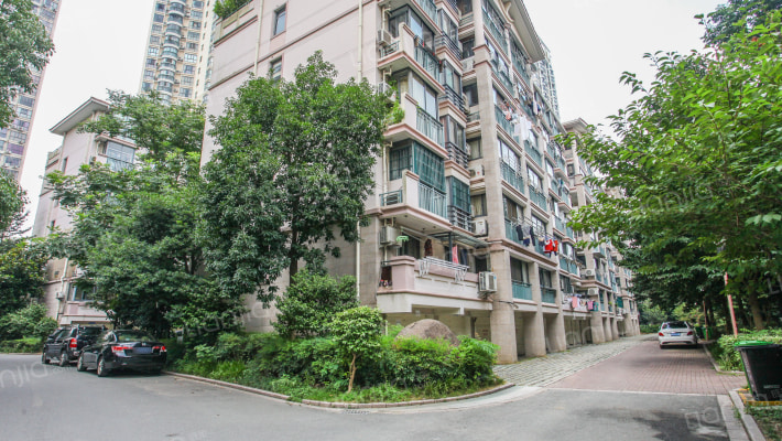 东湖花园外景图