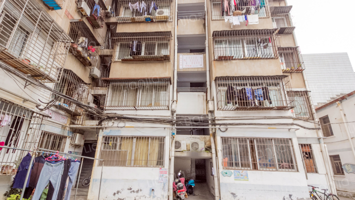 民主公寓外景图