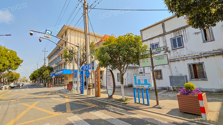 云慢客栈外景图