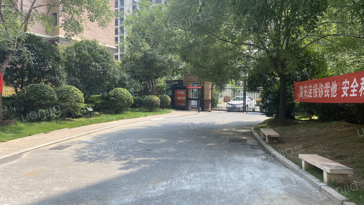 荥阳槐西锦龙华苑外景图