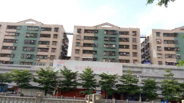 好运大厦外景图