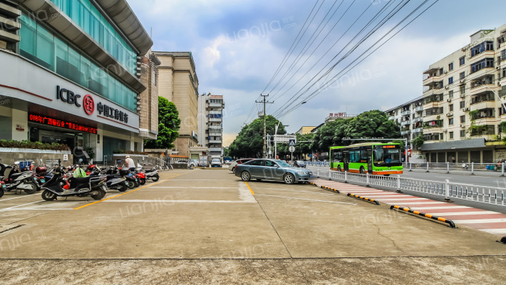 银湖花园外景图