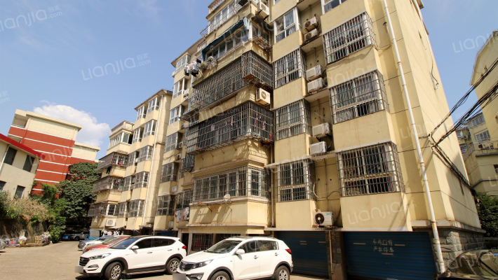 洪兴公寓外景图