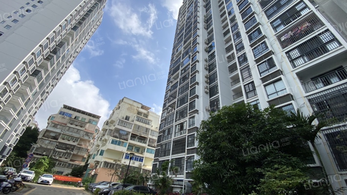 海秀天成外景图