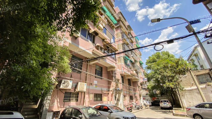 南方宿舍外景图