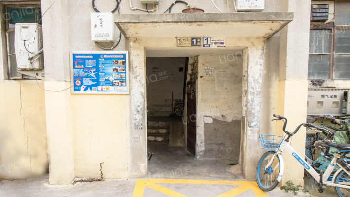 郑州车务段家属院外景图