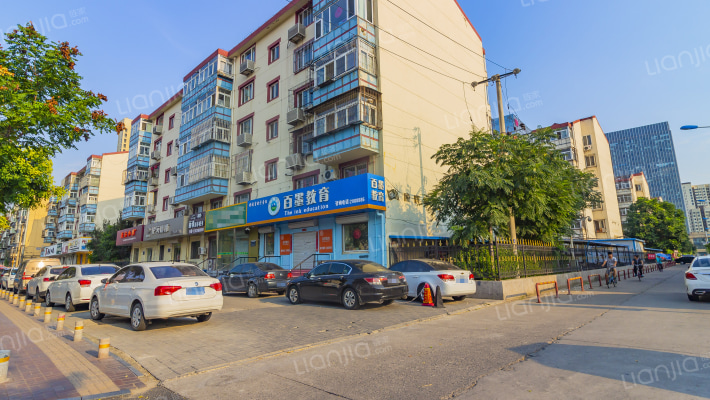 富华小区外景图