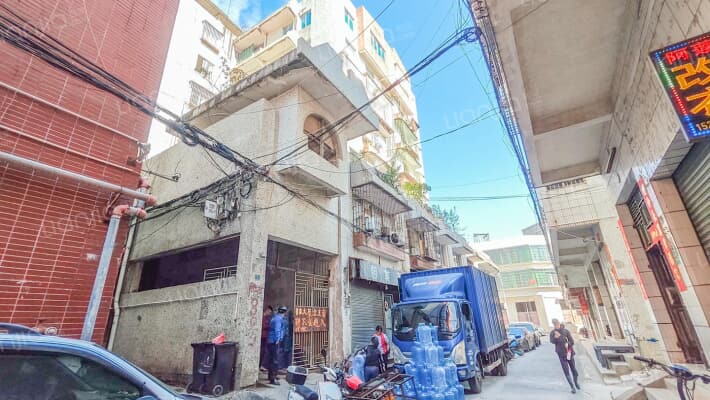 雅苑大厦外景图