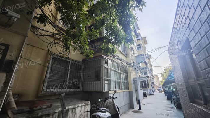 育才街农行宿舍外景图