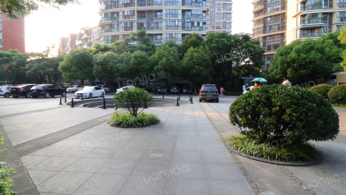 金基唐城外景图