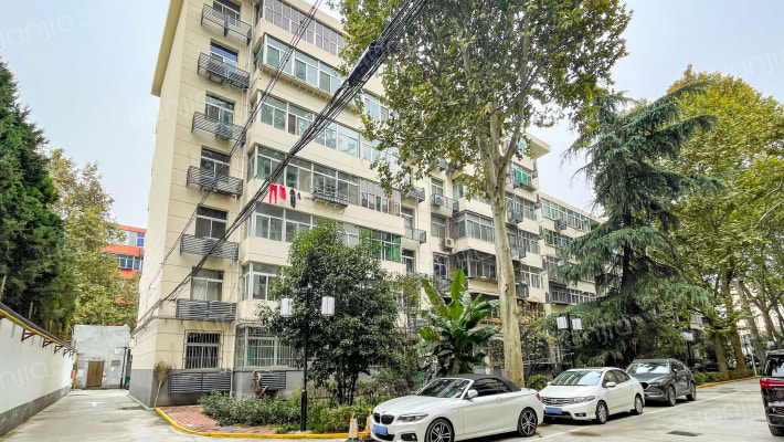 西安邮电大学北家属院外景图