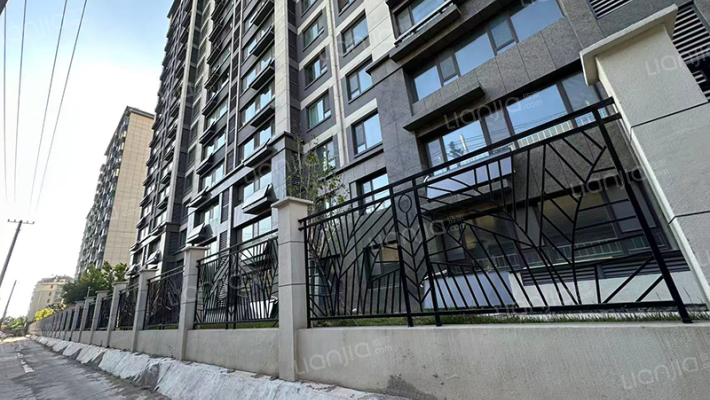 贵隆华府外景图