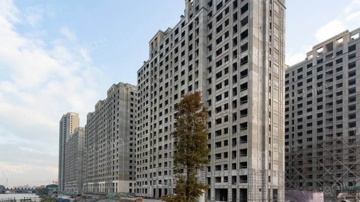 元垄元垄城外景图