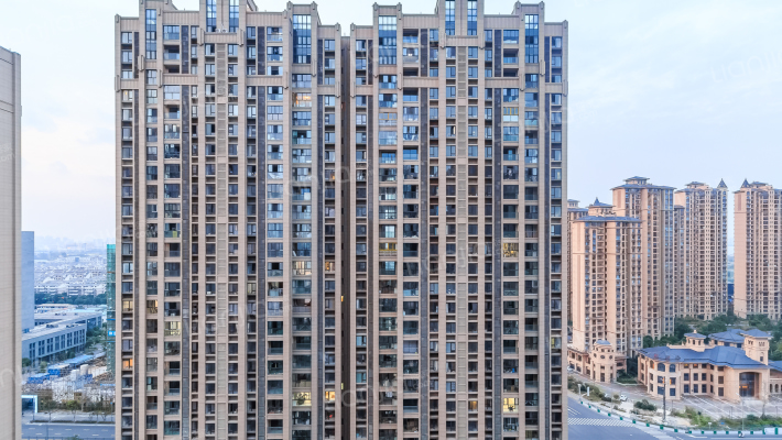 尹山湖景花园三期外景图