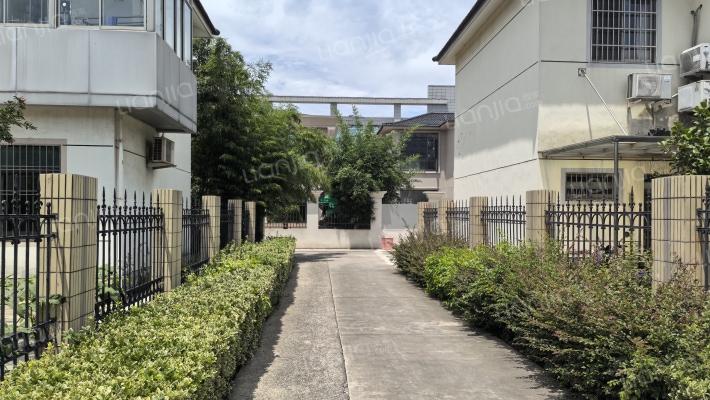 春嘉花园外景图