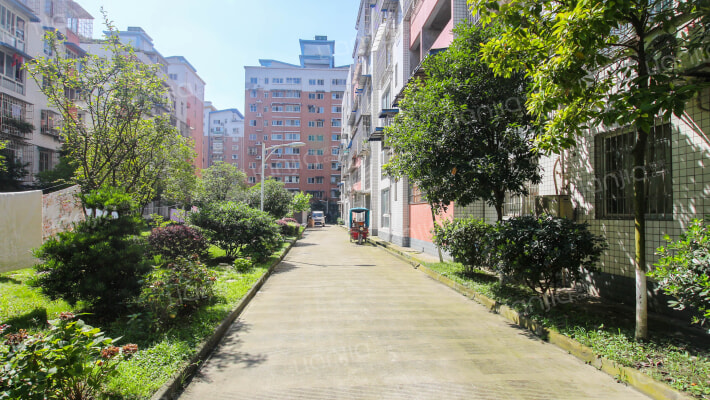 攀交花园外景图