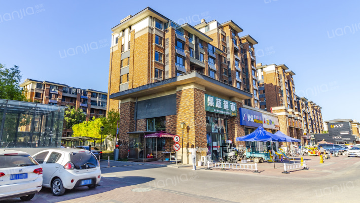 瑞河兰乔南区外景图