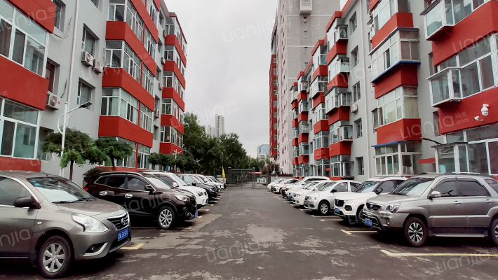 太原市高级技工学校家属院外景图