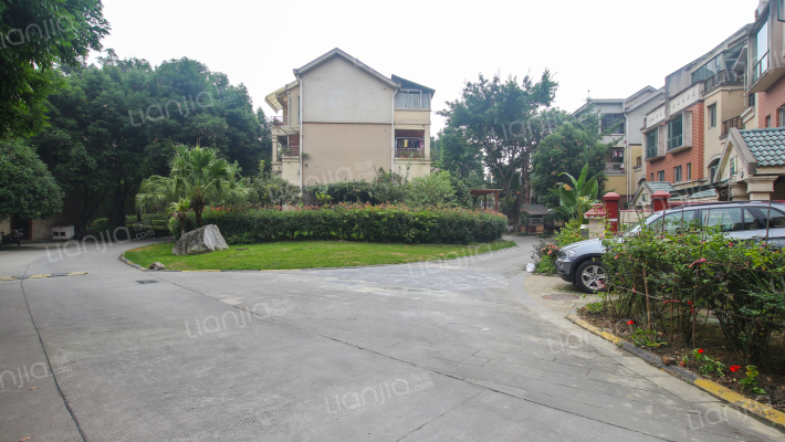 君临天下外景图